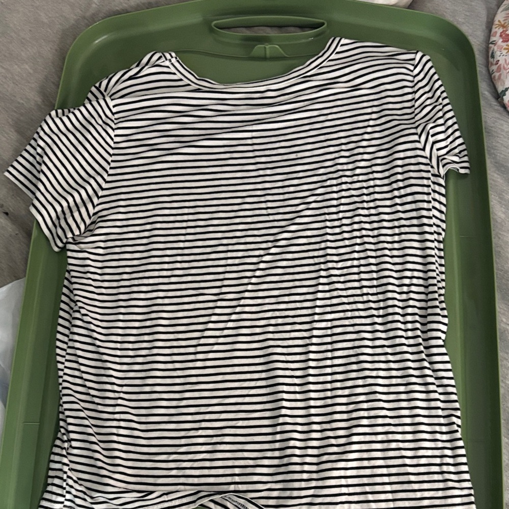 American Eagle Outfitters Black and White Striped Tee